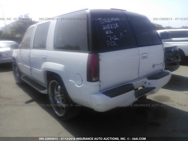 1GYEK63R7YR218838 - 2000 CADILLAC ESCALADE LUXURY თეთრი ფოტო 3