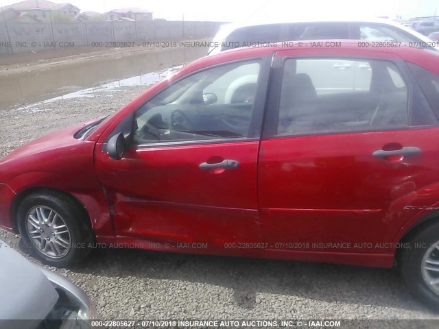 1FAFP34N97W128263 - 2007 FORD FOCUS ZX4/S/SE/SES RED photo 6