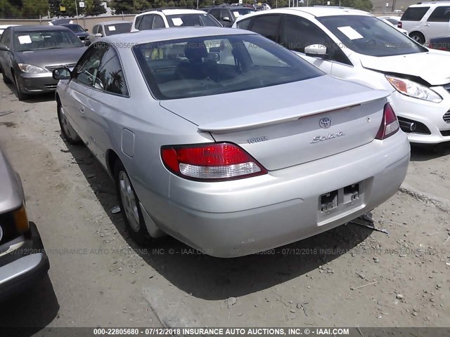 2T1CF28PXXC218195 - 1999 TOYOTA CAMRY SOLARA SE/SLE ვერცხლისფერი ფოტო 3