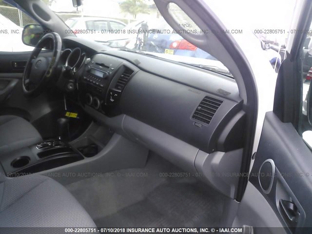 5TETX22N36Z267008 - 2006 TOYOTA TACOMA ACCESS CAB Weiß Foto 5