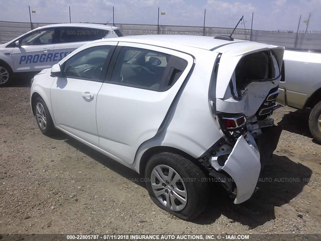 1G1JG6SH4H4164791 - 2017 CHEVROLET SONIC WHITE photo 3