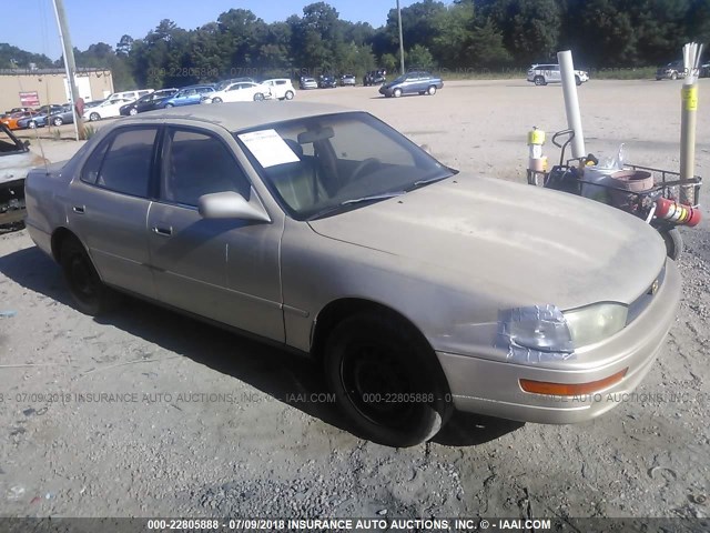 4T1SK12EXPU322662 - 1993 TOYOTA CAMRY LE GOLD photo 1