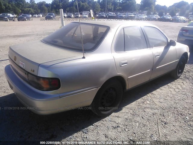 4T1SK12EXPU322662 - 1993 TOYOTA CAMRY LE GOLD photo 4