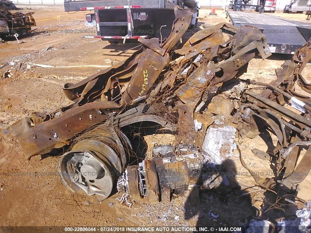 1FCNF53S5Y0A02630 - 2000 FORD F550 SUPER DUTY STRIPPED CHASS WHITE photo 6