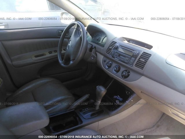 4T1BE32KX2U557712 - 2002 TOYOTA CAMRY LE/XLE/SE Qızıl foto 5