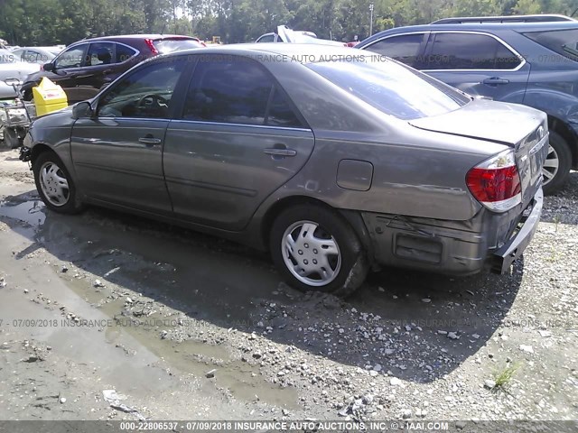 4T1BE32K25U559166 - 2005 TOYOTA CAMRY LE/XLE/SE 灰色 照片 3