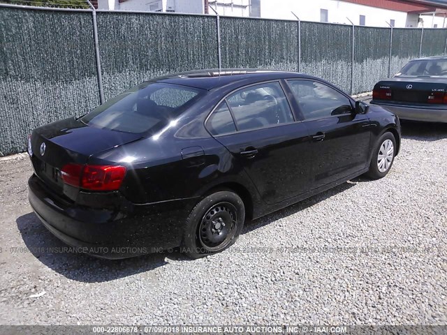 3VW1K7AJ4EM402460 - 2014 VOLKSWAGEN JETTA S შავი ფოტო 4