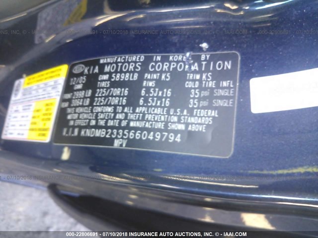 KNDMB233566049794 - 2006 KIA SEDONA EX/LX BLUE photo 9