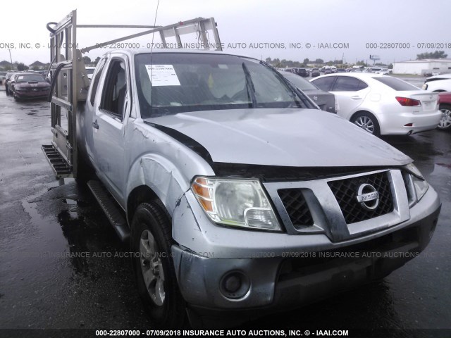 1N6AD0CUXBC404431 - 2011 NISSAN FRONTIER SV/PRO-4X SILVER photo 1