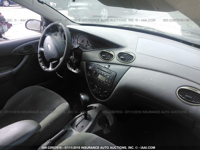 1FAFP34323W250018 - 2003 FORD FOCUS SE COMFORT/SE SPORT GRAY photo 5