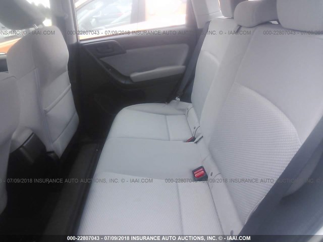 JF2SJAAC7JH479669 - 2018 SUBARU FORESTER 2.5I WHITE photo 8