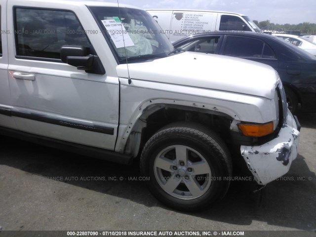 1J8HH48KX8C207569 - 2008 JEEP COMMANDER SPORT WHITE photo 6