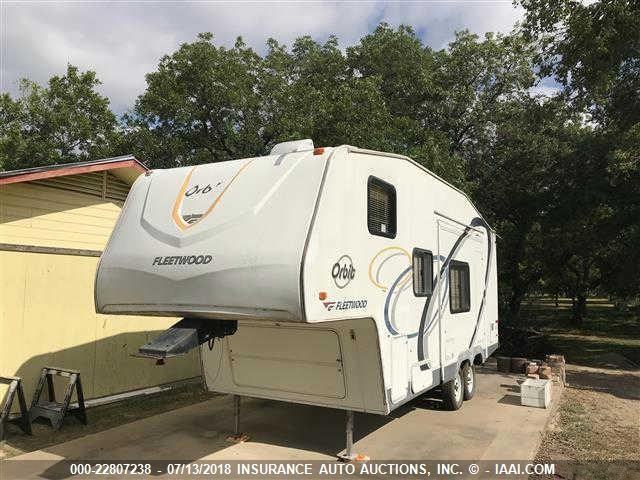 4CK5C242754009130 - 2005 FLEETWOOD TRAVEL TRAILER  Unknown photo 2