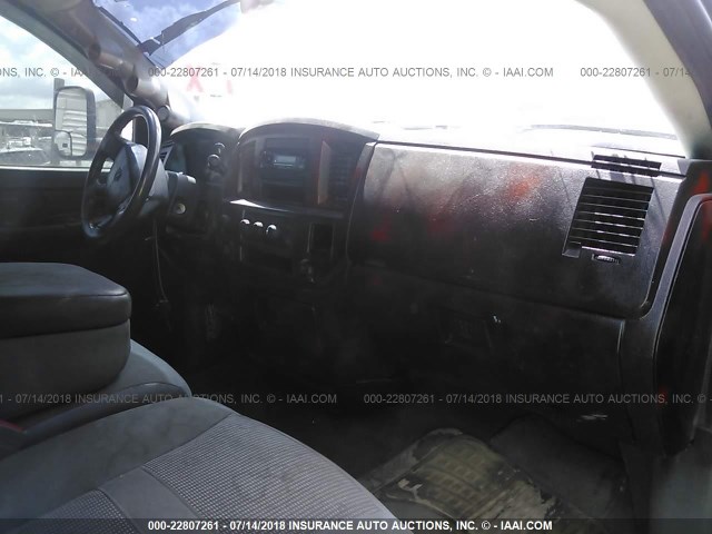 1D7KS28C06J133072 - 2006 DODGE RAM 2500 ST/SLT 灰色 照片 5