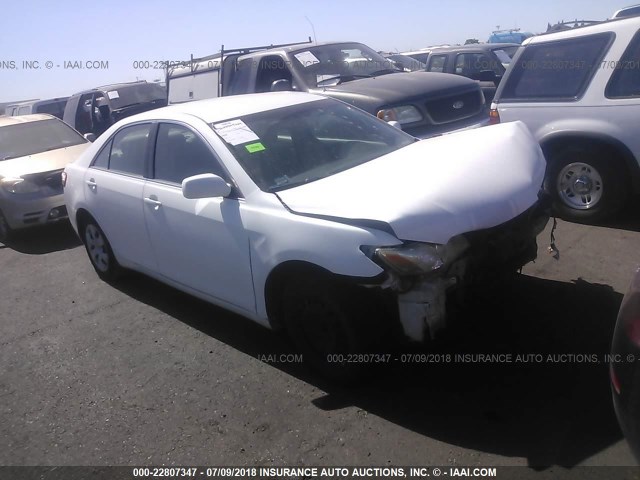 4T1BE46K17U641473 - 2007 TOYOTA CAMRY NEW GENERAT CE/LE/XLE/SE WHITE photo 1