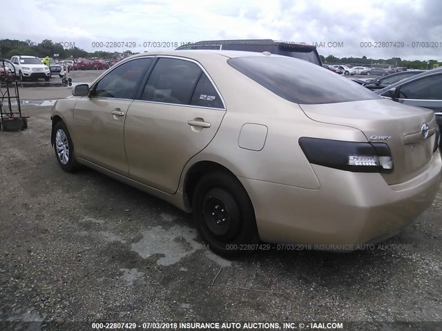 4T1BF3EK0AU111060 - 2010 TOYOTA CAMRY SE/LE/XLE ოქროსფერი ფოტო 3