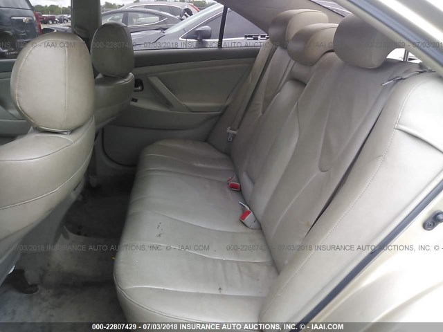 4T1BF3EK0AU111060 - 2010 TOYOTA CAMRY SE/LE/XLE ოქროსფერი ფოტო 8