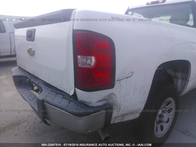 1GCEC14X47Z606143 - 2007 CHEVROLET SILVERADO C1500 CLASSIC WHITE photo 6