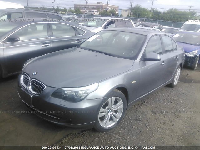 WBANV1C54AC444533 - 2010 BMW 528 XI GRAY photo 2