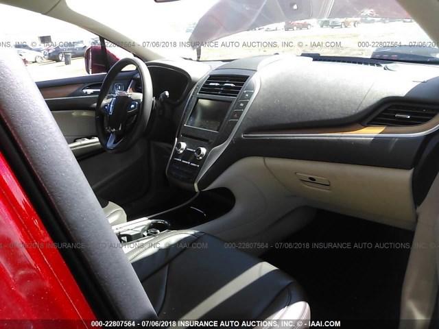 5LMCJ2C97HUL00096 - 2017 LINCOLN MKC SELECT RED photo 5