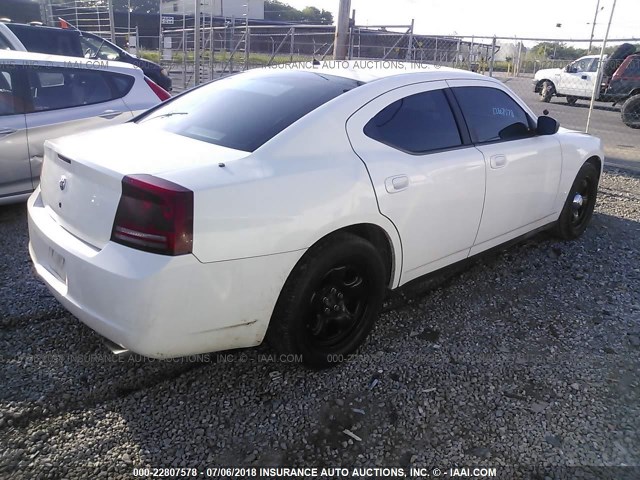 2B3KA43H08H285922 - 2008 DODGE CHARGER WHITE photo 4