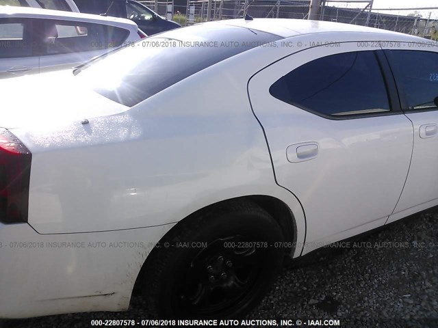 2B3KA43H08H285922 - 2008 DODGE CHARGER WHITE photo 6