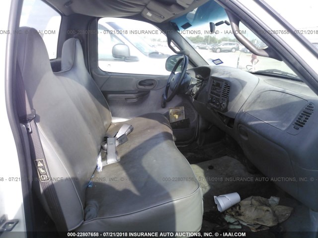 1FTZF17201NB49306 - 2001 FORD F150 WHITE photo 5