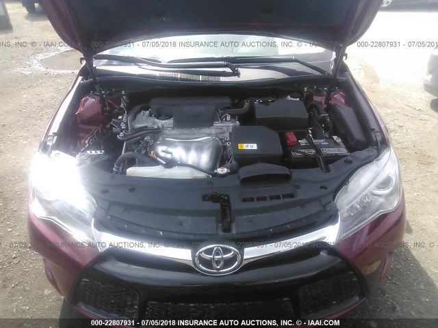 4T1BF1FK4HU703445 - 2017 TOYOTA CAMRY RED photo 10