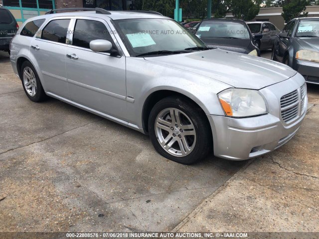 2D4GV58225H549028 - 2005 DODGE MAGNUM R/T SILVER photo 1