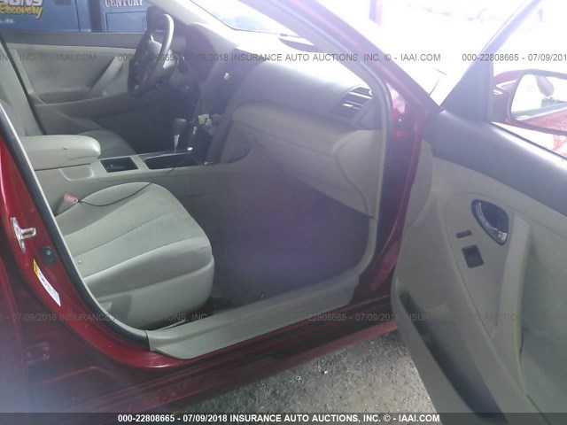 4T1BE46K88U257708 - 2008 TOYOTA CAMRY CE/LE/XLE/SE RED photo 5
