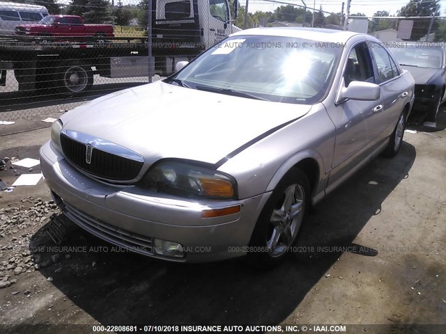 1LNHM87A62Y624549 - 2002 LINCOLN LS 金色 照片 2