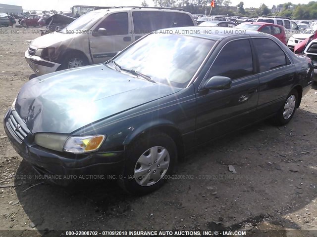 4T1BG22K7WU245082 - 1998 TOYOTA CAMRY CE/LE/XLE მწვანე ფოტო 2