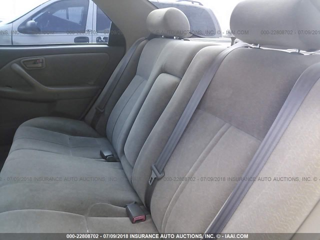 4T1BG22K7WU245082 - 1998 TOYOTA CAMRY CE/LE/XLE მწვანე ფოტო 8