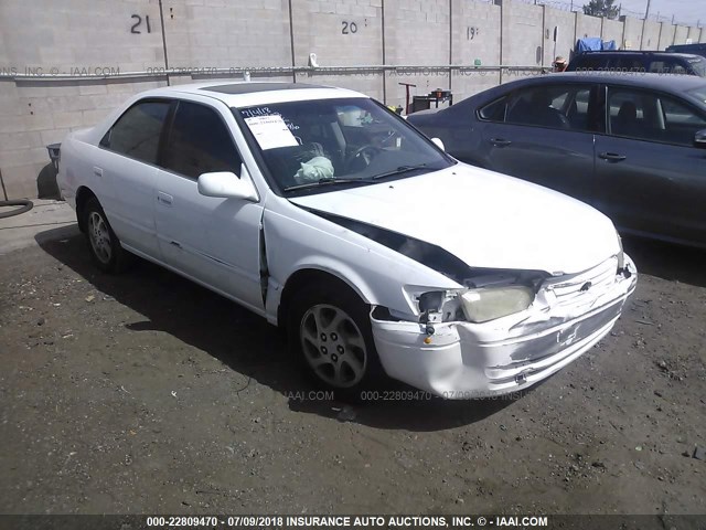 JT2BF28K6X0191452 - 1999 TOYOTA CAMRY LE/XLE 白色 照片 1