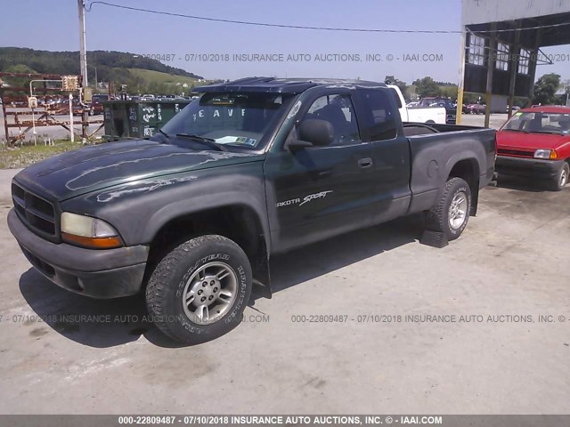 1B7GG22Y1XS165143 - 1999 DODGE DAKOTA GREEN photo 2