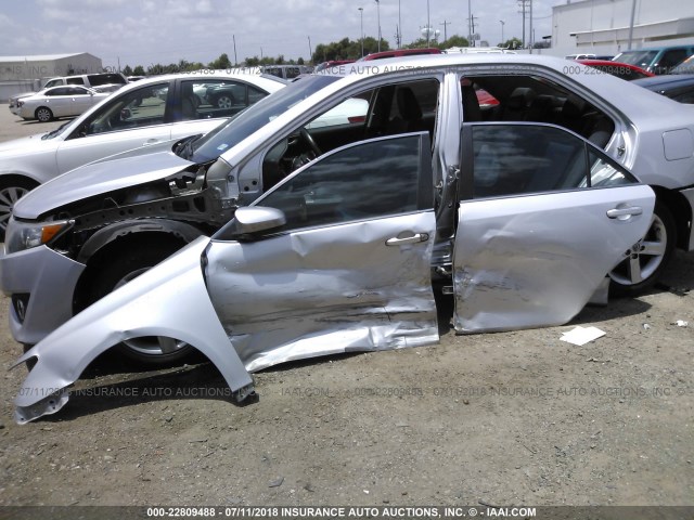 4T1BF1FK5EU368868 - 2014 TOYOTA CAMRY L/SE/LE/XLE ვერცხლისფერი ფოტო 6