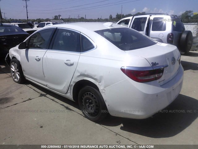 1G4PR5SKXF4190581 - 2015 BUICK VERANO CONVENIENCE WHITE photo 3