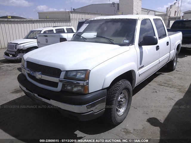 1GCGK23U64F145601 - 2004 CHEVROLET SILVERADO K2500 WHITE photo 2