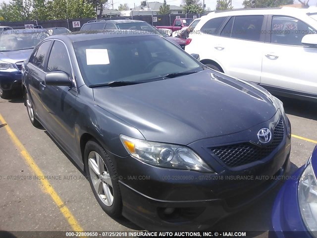 4T1BF3EK5BU228733 - 2011 TOYOTA CAMRY SE/LE/XLE 灰色 照片 1