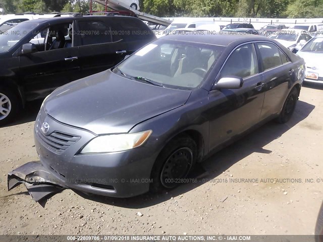 4T1BE46K57U527864 - 2007 TOYOTA CAMRY NEW GENERAT CE/LE/XLE/SE GRAY photo 2