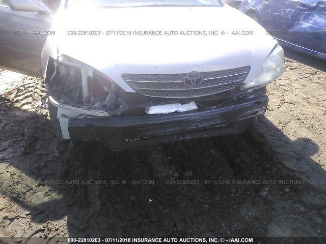 4T1BE32K32U105603 - 2002 TOYOTA CAMRY LE/XLE/SE 金色 照片 6