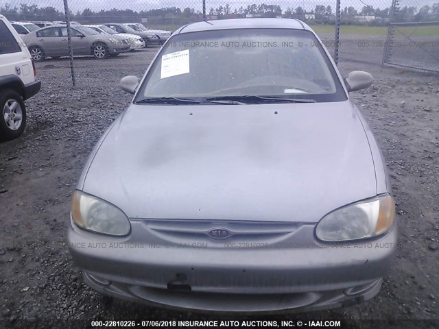 KNAFB1217Y5872672 - 2000 KIA SEPHIA LS GRAY photo 6