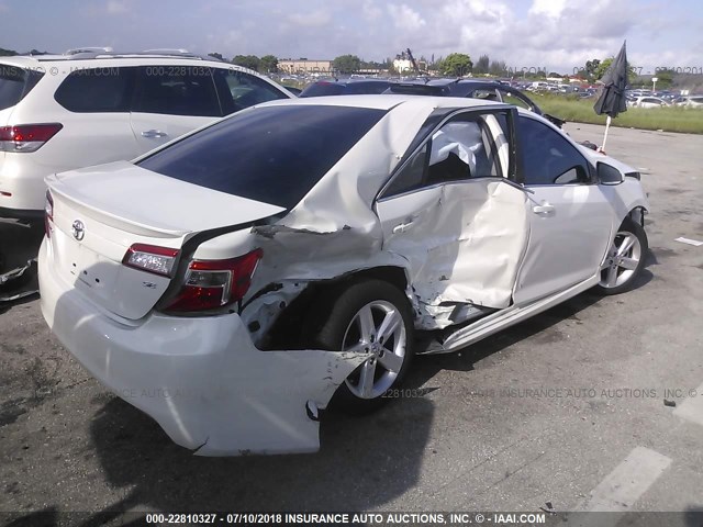4T1BF1FK7EU461312 - 2014 TOYOTA CAMRY L/SE/LE/XLE 白色 照片 4
