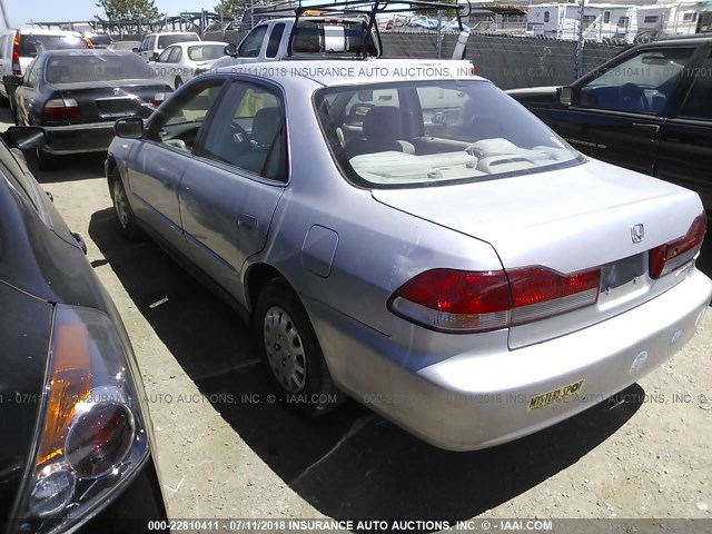 1HGCF86671A040434 - 2001 HONDA ACCORD VALUE SILVER photo 3