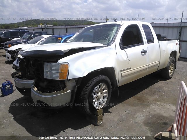 2GTEK19J671595792 - 2007 GMC NEW SIERRA K1500 WHITE photo 2