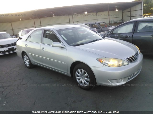 4T1BE32K25U510260 - 2005 TOYOTA CAMRY LE/XLE/SE 银色 照片 1