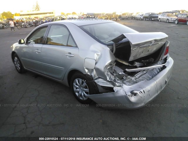 4T1BE32K25U510260 - 2005 TOYOTA CAMRY LE/XLE/SE 银色 照片 3