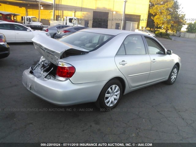4T1BE32K25U510260 - 2005 TOYOTA CAMRY LE/XLE/SE 银色 照片 4
