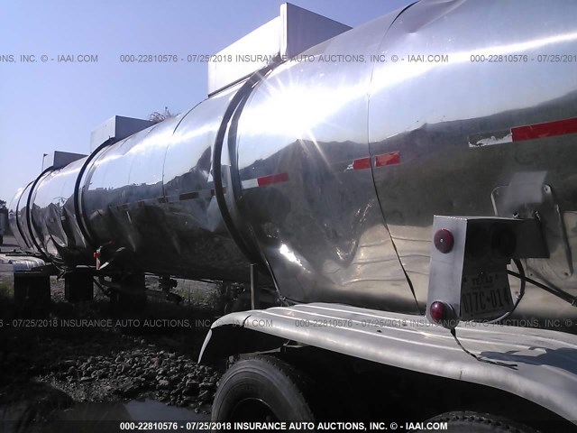 1H4T04222EK018206 - 1984 FRUEHAUF TANK SILVER photo 3