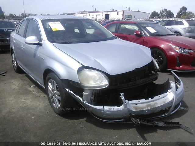 3VWEF71KX7M070798 - 2007 VOLKSWAGEN JETTA WOLFSBURG 银色 照片 1